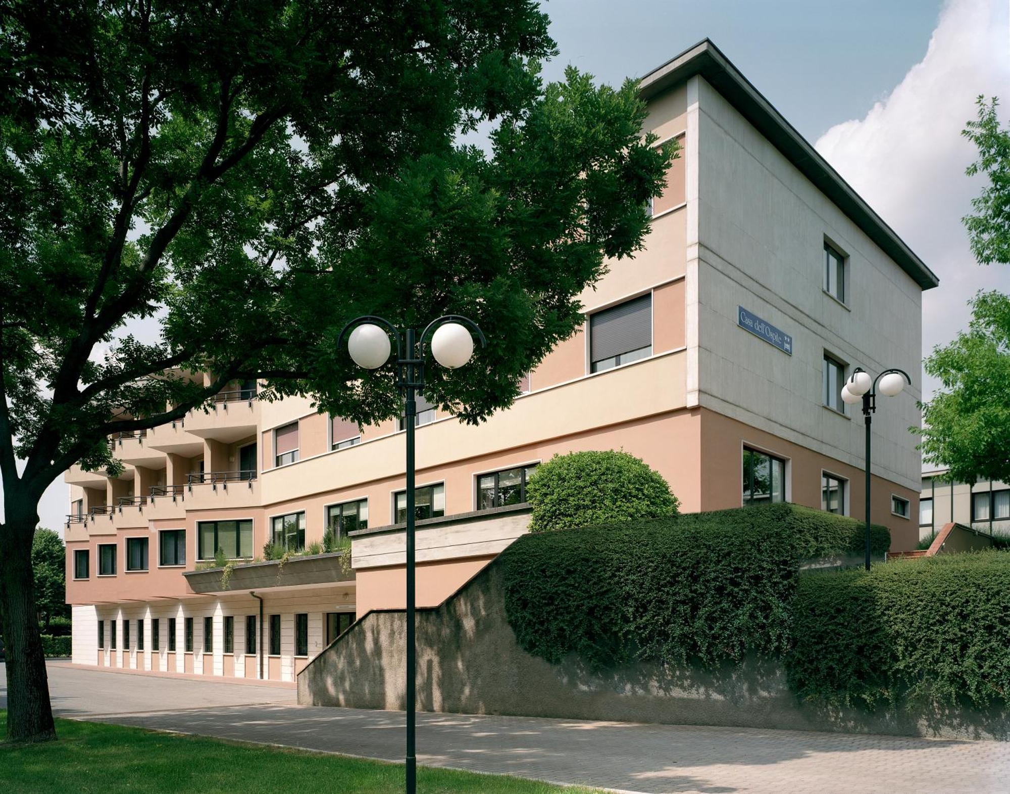 Albergo Casa Dell'Ospite เบรเชีย ภายนอก รูปภาพ