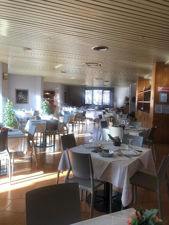 Albergo Casa Dell'Ospite เบรเชีย ภายนอก รูปภาพ