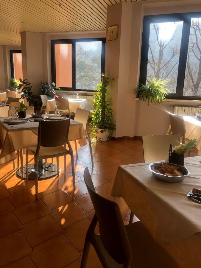 Albergo Casa Dell'Ospite เบรเชีย ภายนอก รูปภาพ