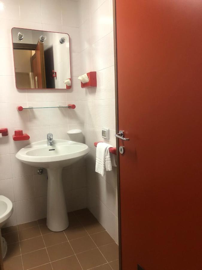 Albergo Casa Dell'Ospite เบรเชีย ภายนอก รูปภาพ
